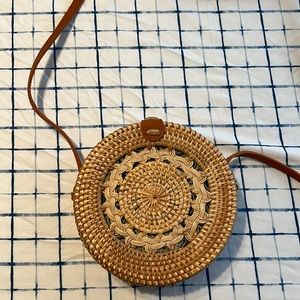 Small circle straw bag